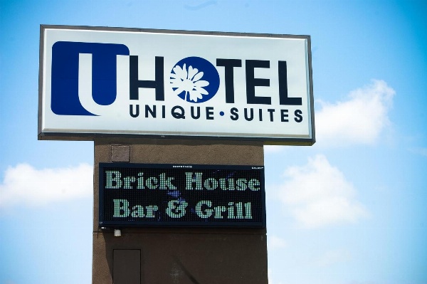 Unique Suites Hotel image 1